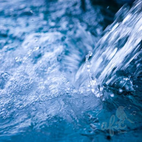 Скачать звуки льющейся воды
